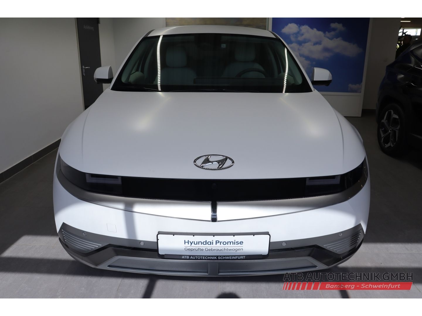 Fahrzeugabbildung Hyundai IONIQ 5 77,4 kWh UNIQ 4WD 98,9% SOH HUD Navi Sou