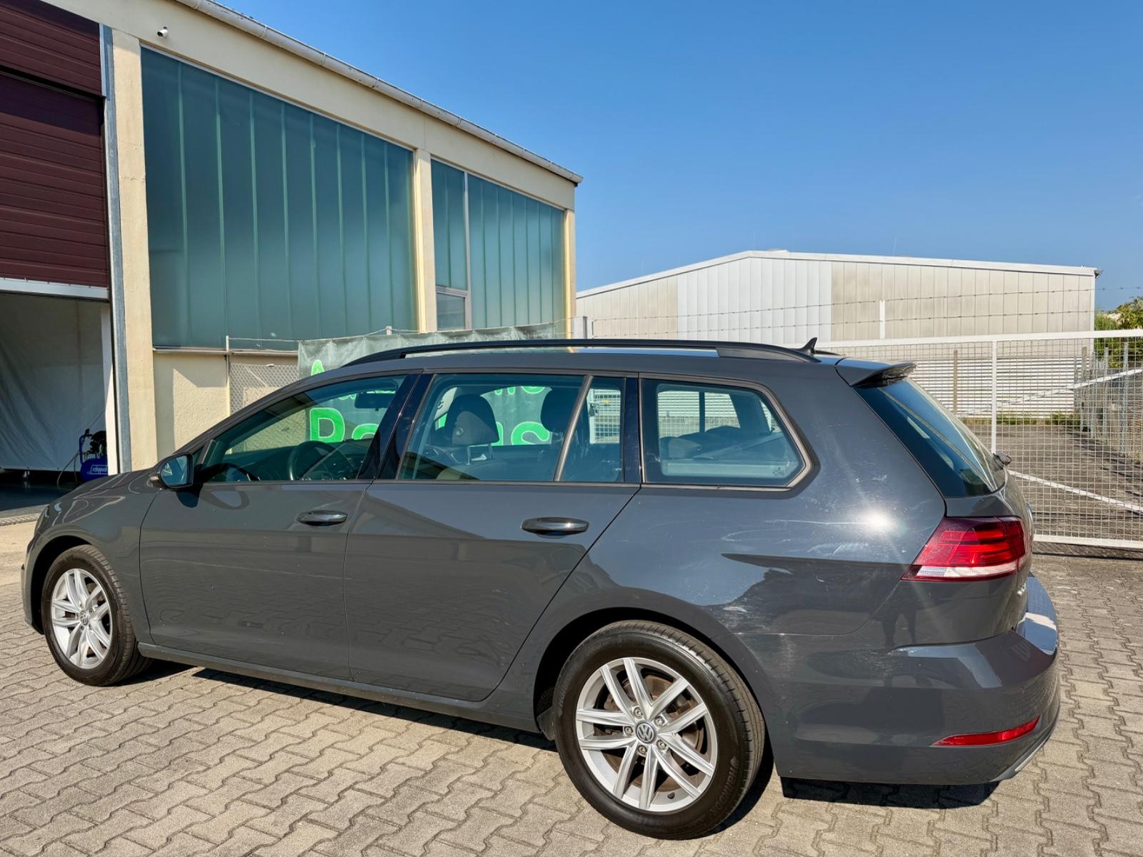 Volkswagen Golf VII Variant 2.0 TDI Comfortline BMT°AHK°SHZ