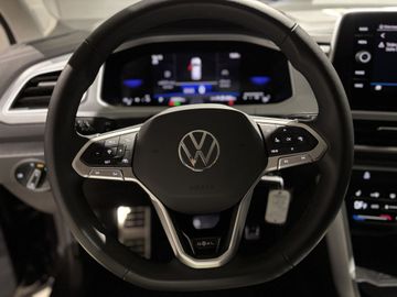 Fotografie 18 des VW T-Roc 1.5 TSI OPF DSG GOAL Navi ACC
