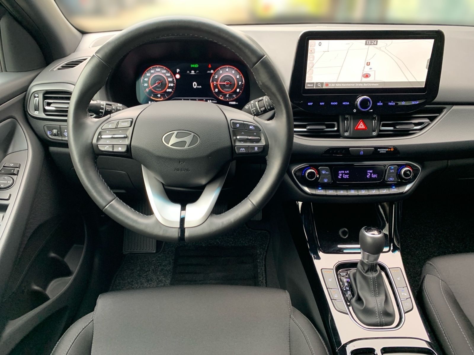 Fahrzeugabbildung Hyundai i30 Kombi 1.0 T-GDI 7-DCT Advantage Navi LED