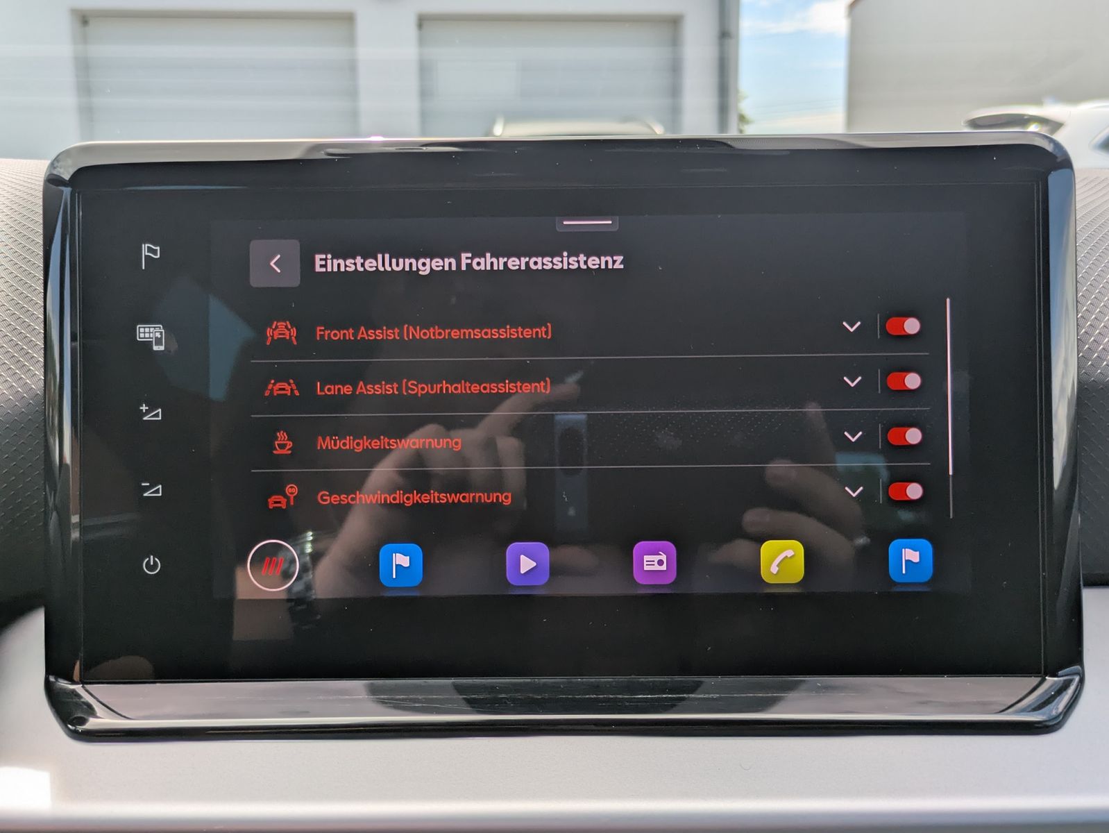 Fahrzeugabbildung SEAT Arona 1.0 TSI FR DSG AHK*ACC*LED*APP*DAB*KAMERA
