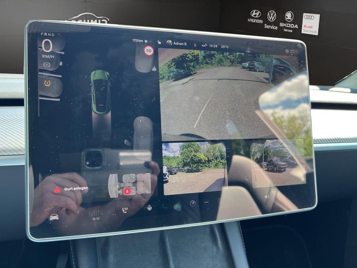 Model Y Long Range AWD NAVI ACC PANO 21"