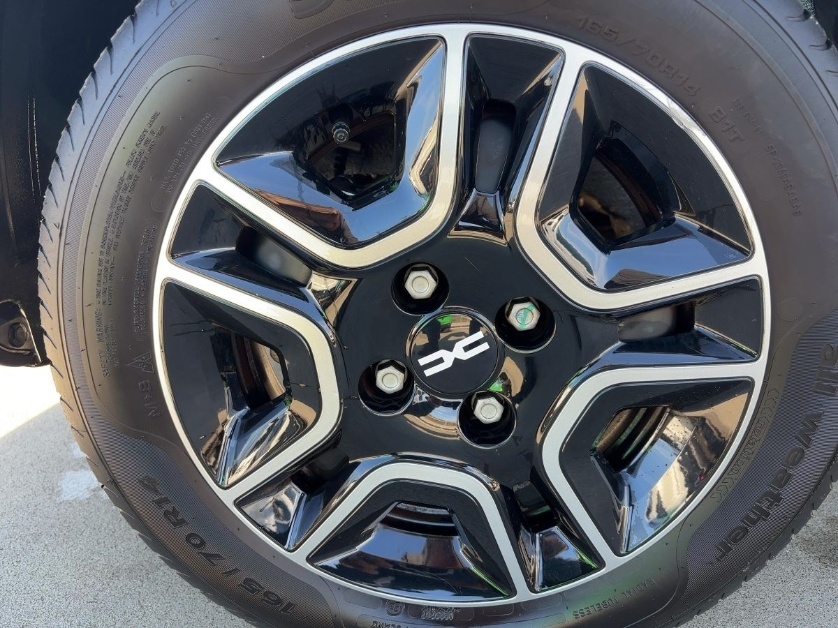 Fahrzeugabbildung Dacia Spring Essential Electric 45 CCS CCS Kamera