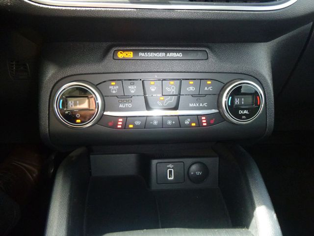 Fahrzeugabbildung Ford Focus ACTIVE 1,5 EcoB >AUT/Headup/NAV/LED/PAN<