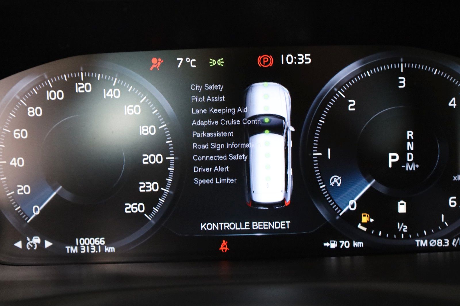 Fahrzeugabbildung Volvo XC90 Momentum Pro AWD 7Si,Leder,Navi,LED,ACC,AHK