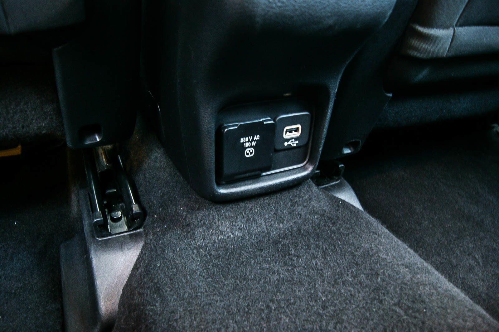 Fahrzeugabbildung Jeep Compass 1.4 Longitude KEYLESS WINTERPAKET