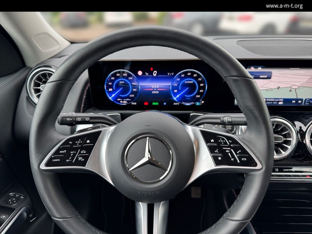 MERCEDES-BENZ EQB 300 4M Progr.Adv.*AHK*Totwinkel*Sound*Winter