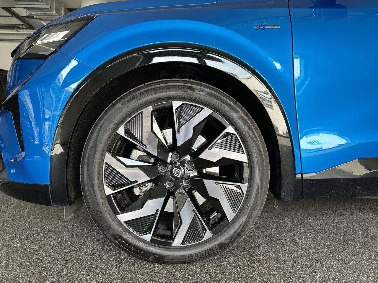 Renault Rafale - Bild 9