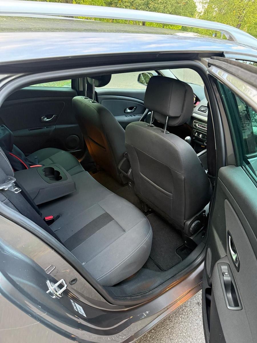 Renault Megane 2011 — photo 5