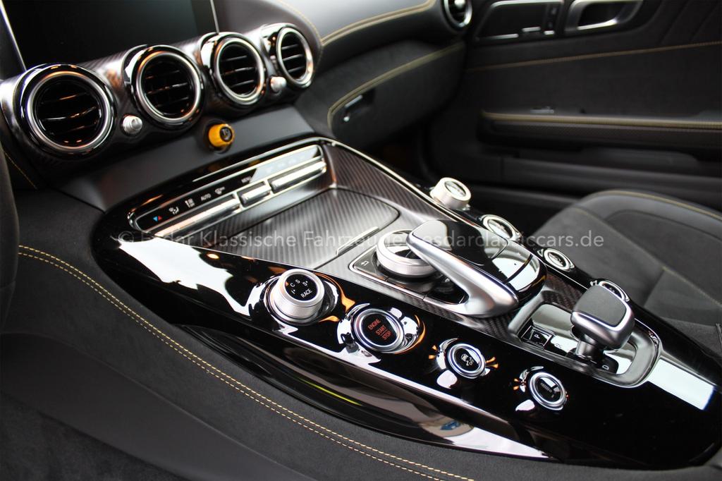 Mercedes-Benz AMG GT R