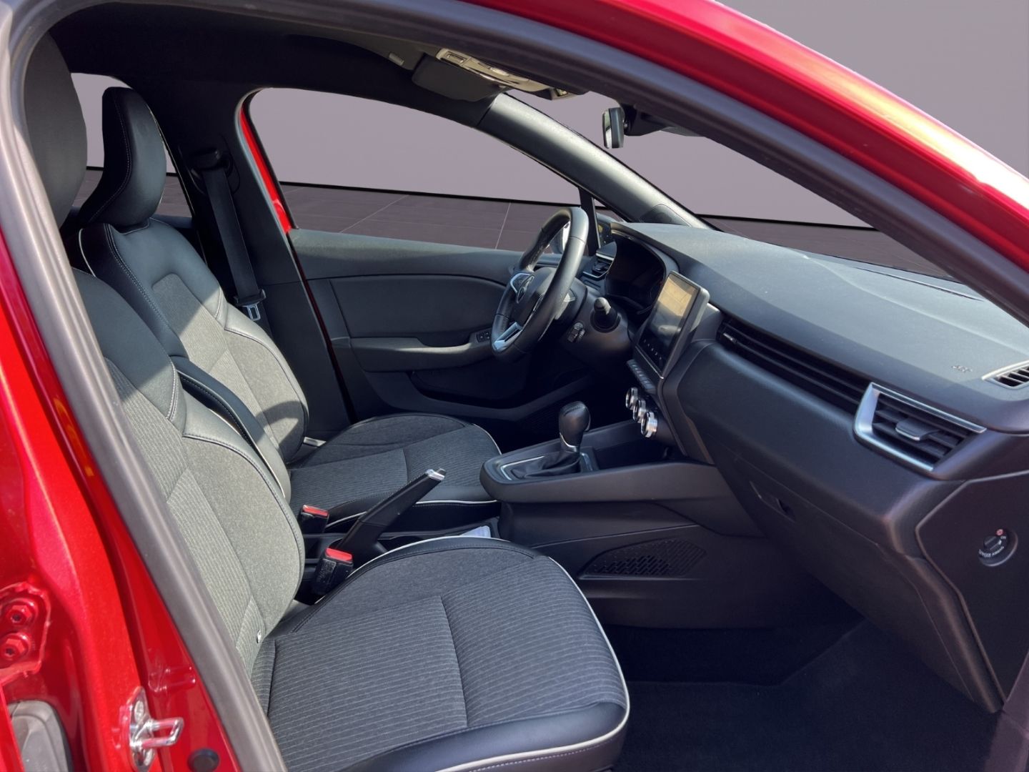 Fahrzeugabbildung Renault Clio V Intens 1.0 TCe 90 EU6d Navi Digitales Coc