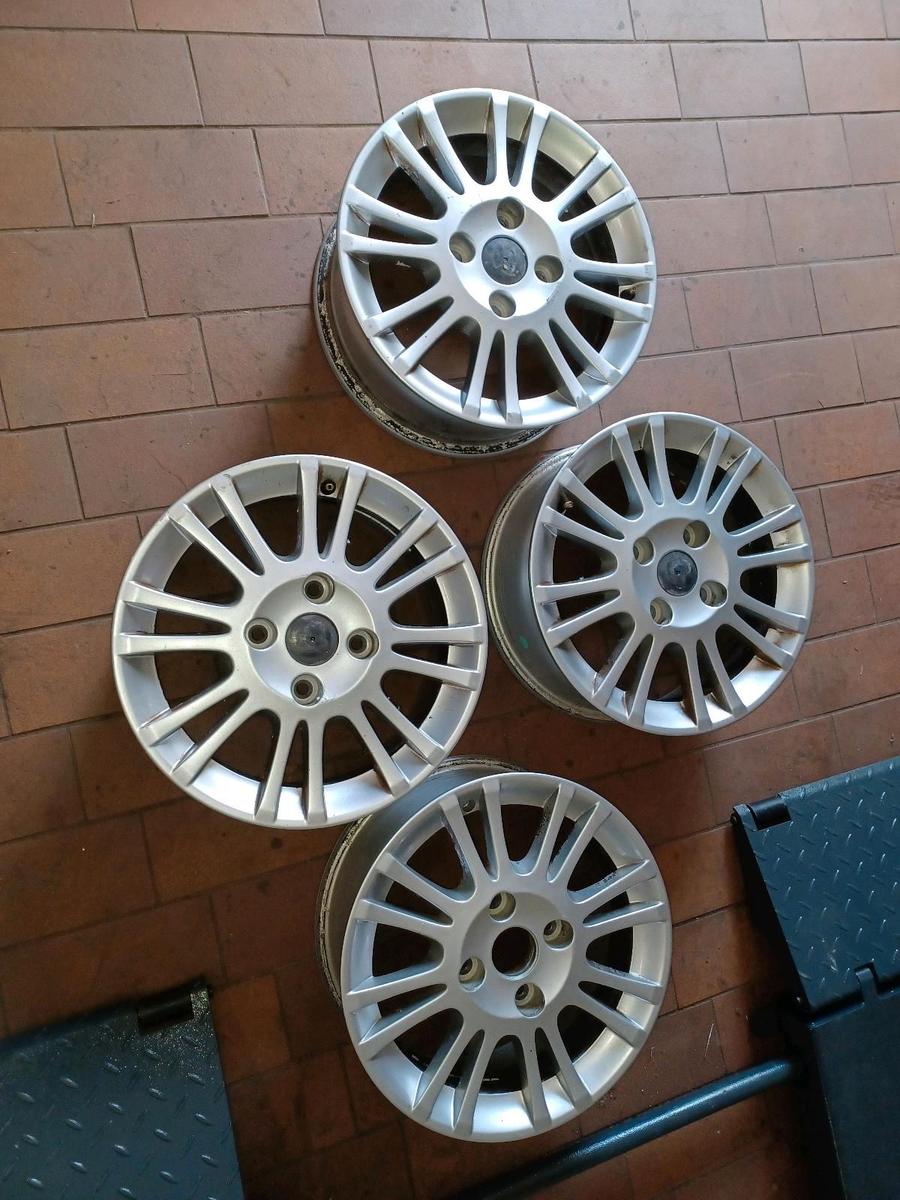 Volvo V40 2004 — photo 8