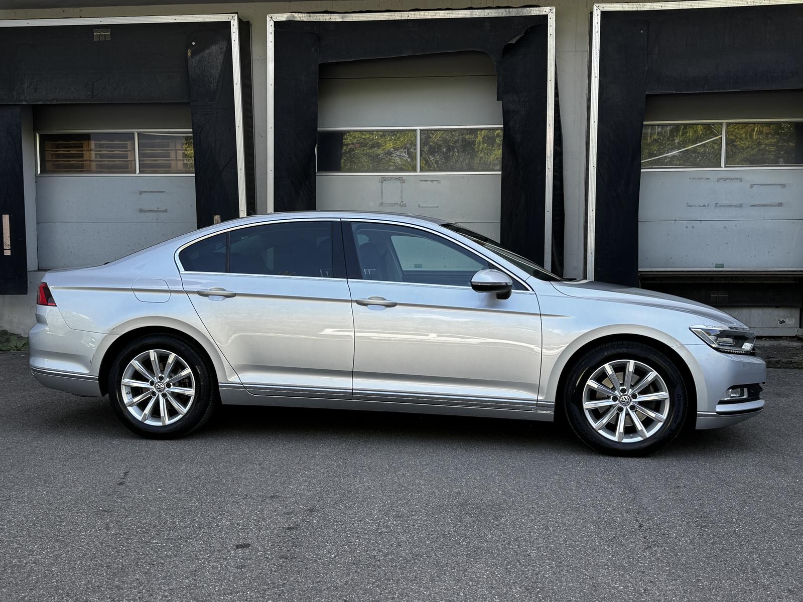 Volkswagen Passat Highline BI-Xenon ACC Kamera Navi Leder