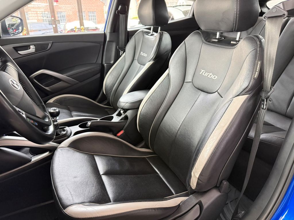Hyundai Veloster - Bild 12