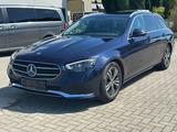 Mercedes-Benz E 220 d T AVANTGARDE Aut*Kam*Blau*Multibeam*Totw