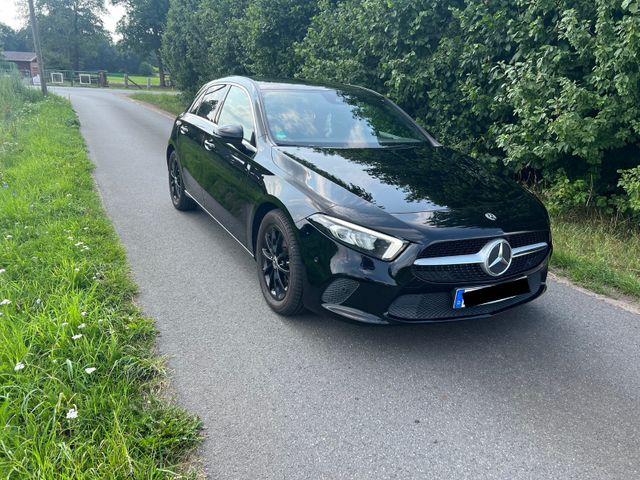 MERCEDES-BENZ A 200 - Progressive, Widescreen, 163PS, Schwarz 