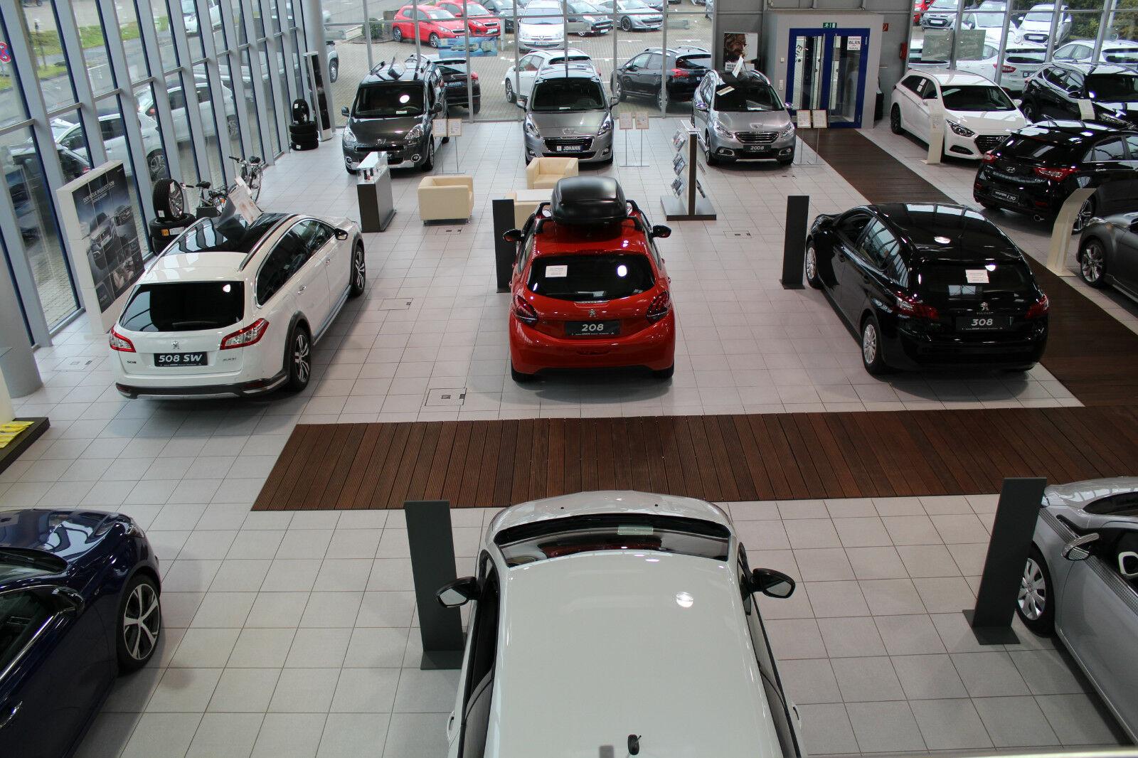 showroom-image-bottom