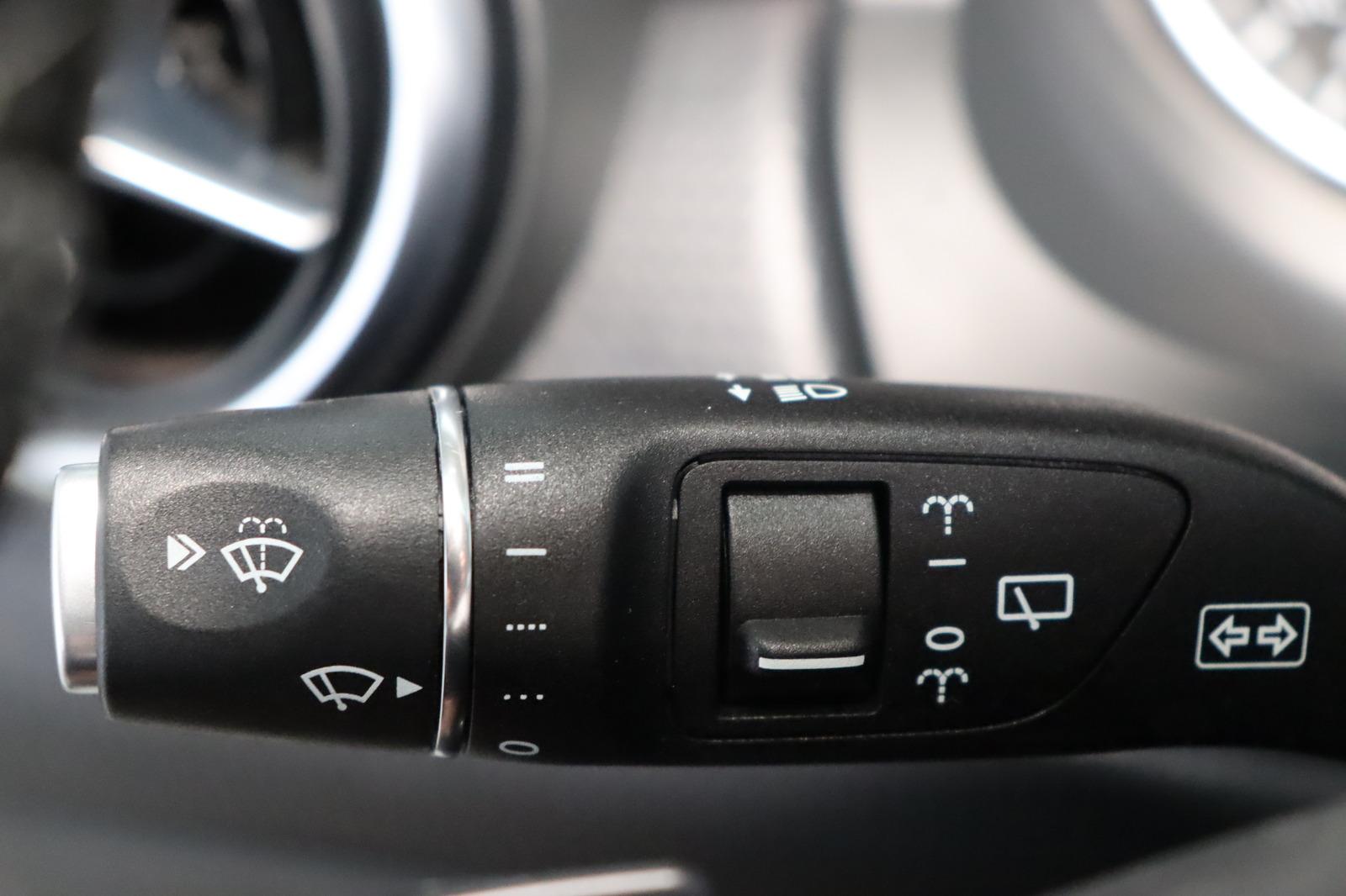 Mercedes-Benz A 180 Sitzhzg. * Xenon * HU/AU + Service neu