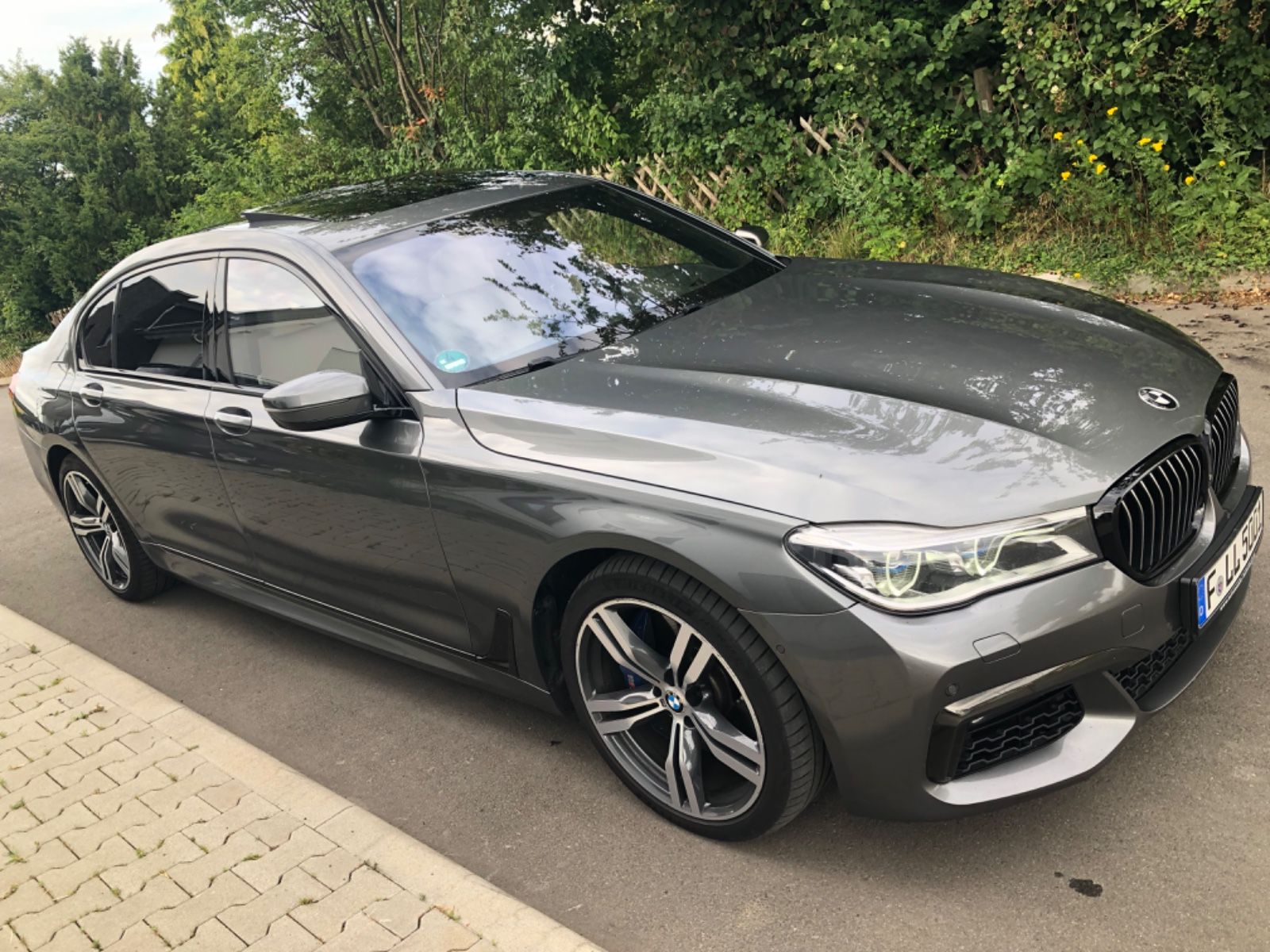 2018 BMW 750
