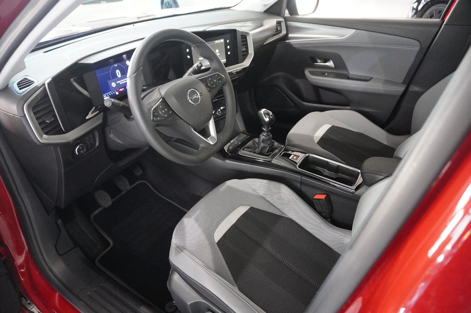 Fahrzeugabbildung Opel Mokka ELEGANCE 1.2T NAVI/LED/KAMERA/SPORT/VIRT.