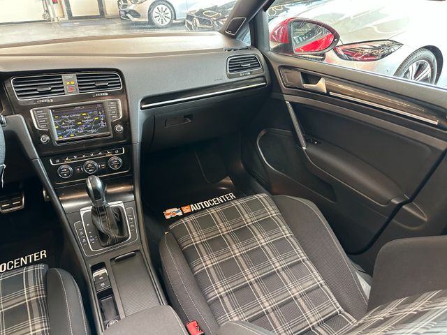 Volkswagen Golf *1.HAND*PANO*STHZ*AHK*ACC*NAV*2-ZONEN*