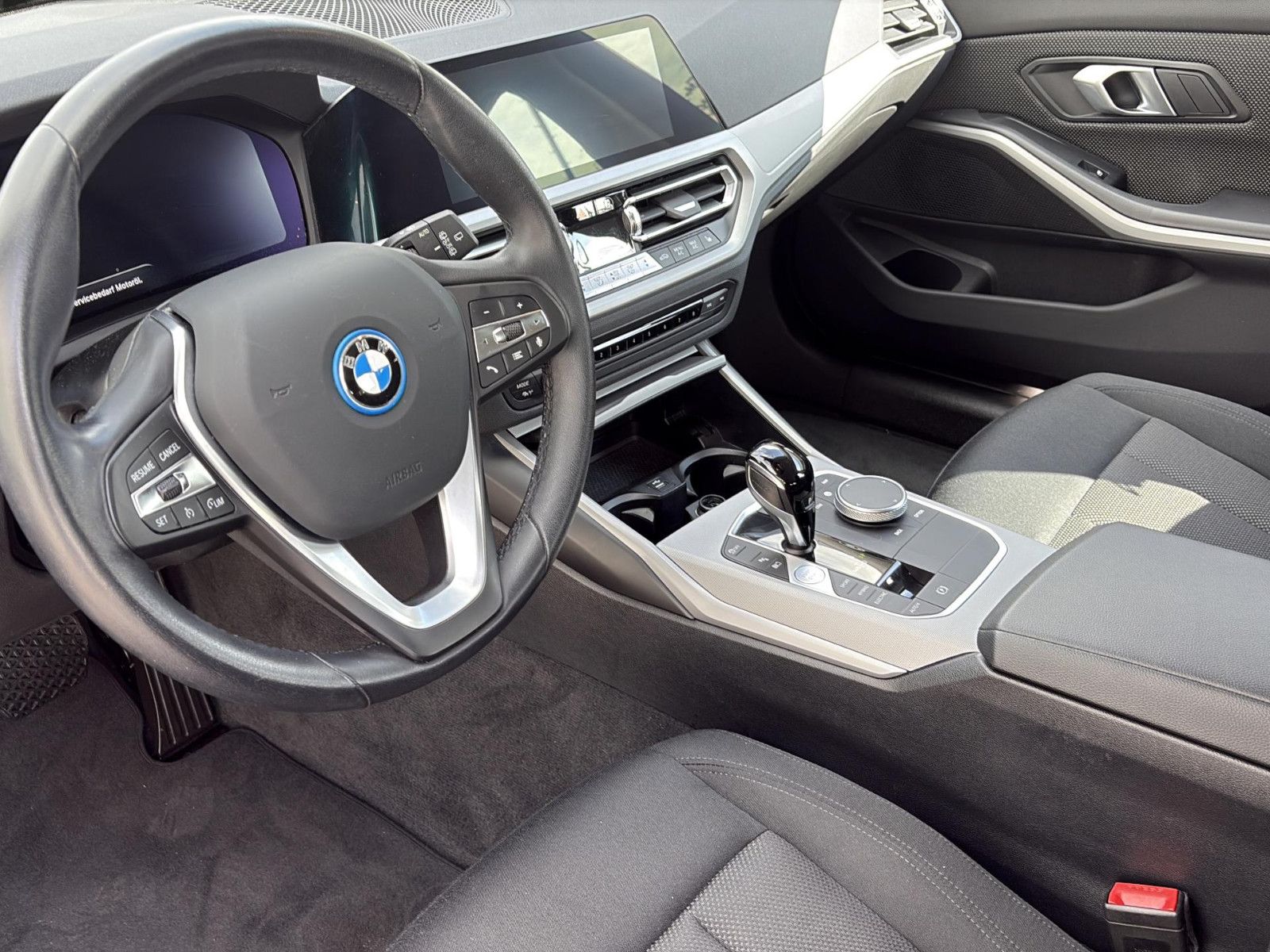 BMW 330 e Advantage AHK*LiveCP*LED*Navi+*DAB*Spur foto 18