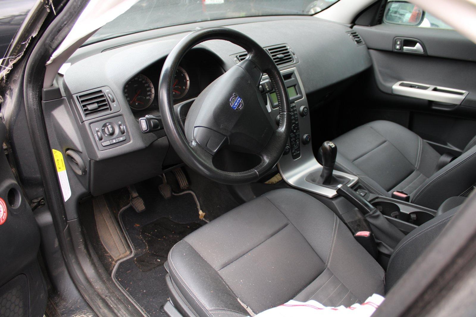 Volvo V50 2005 — photo 7