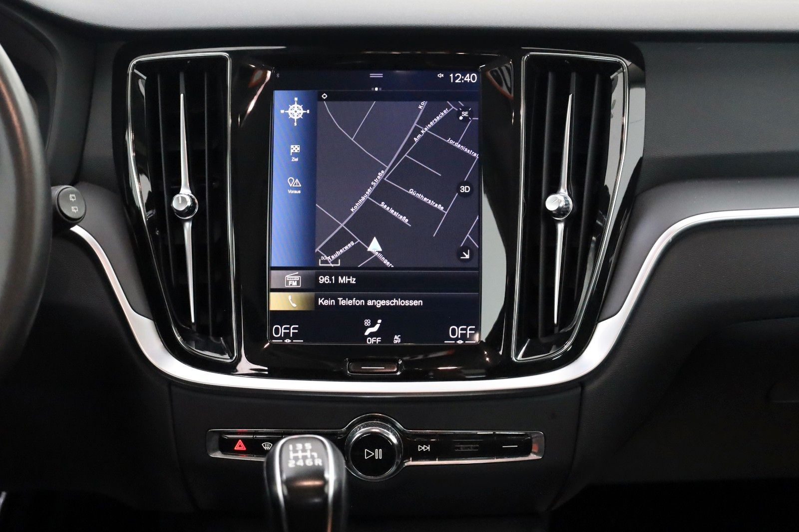 Fahrzeugabbildung Volvo V60 ,Navi,LED, PDC, 2 Zonen-Klima, 1.Hand
