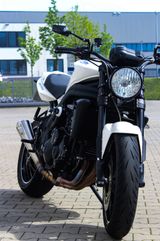 Triumph Speed Triple 1050 - Angebote entsprechen deinen Suchkriterien