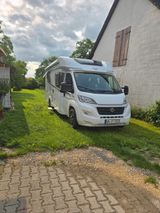 Carado T448 5-Sitzer mit Hubbett und AHK! 