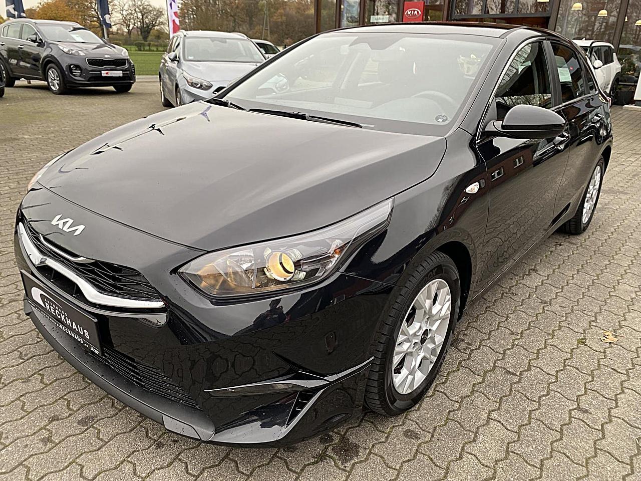 Kia CEED 1.5T 140 DCT7 VISION KOMFORT+ NAVI Klima