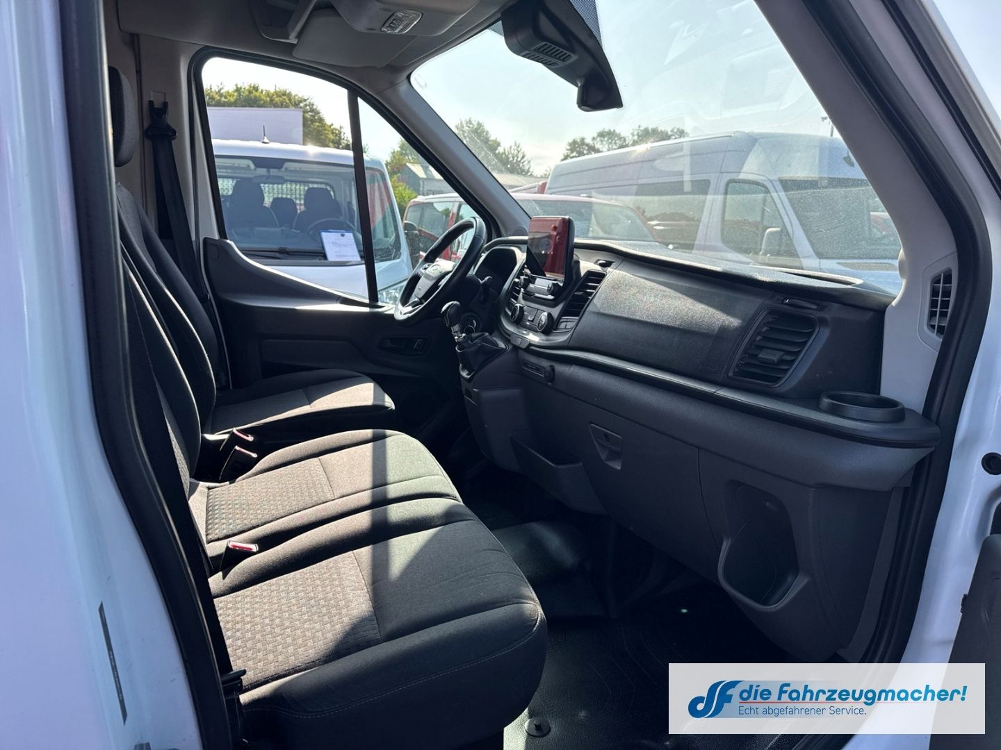 Fahrzeugabbildung Ford Transit Kasten 350 L3 Trend Apple CarPlay Androi