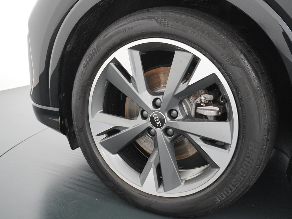 Audi Q4 e-tron 35 Launch edition S Competition 55 kWh