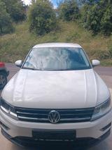 Volkswagen VW Tiguan Garagenwagen 150PS - Volkswagen Tiguan mit Diesel-Antrieb: Limousine