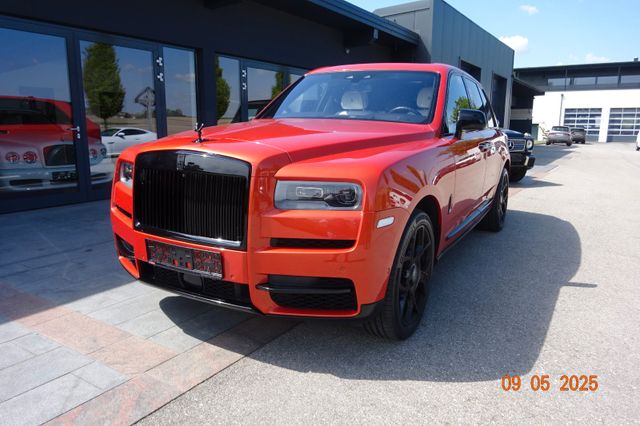 Rolls-Royce Cullinan Sonderfarbe "Crystal over Orange"