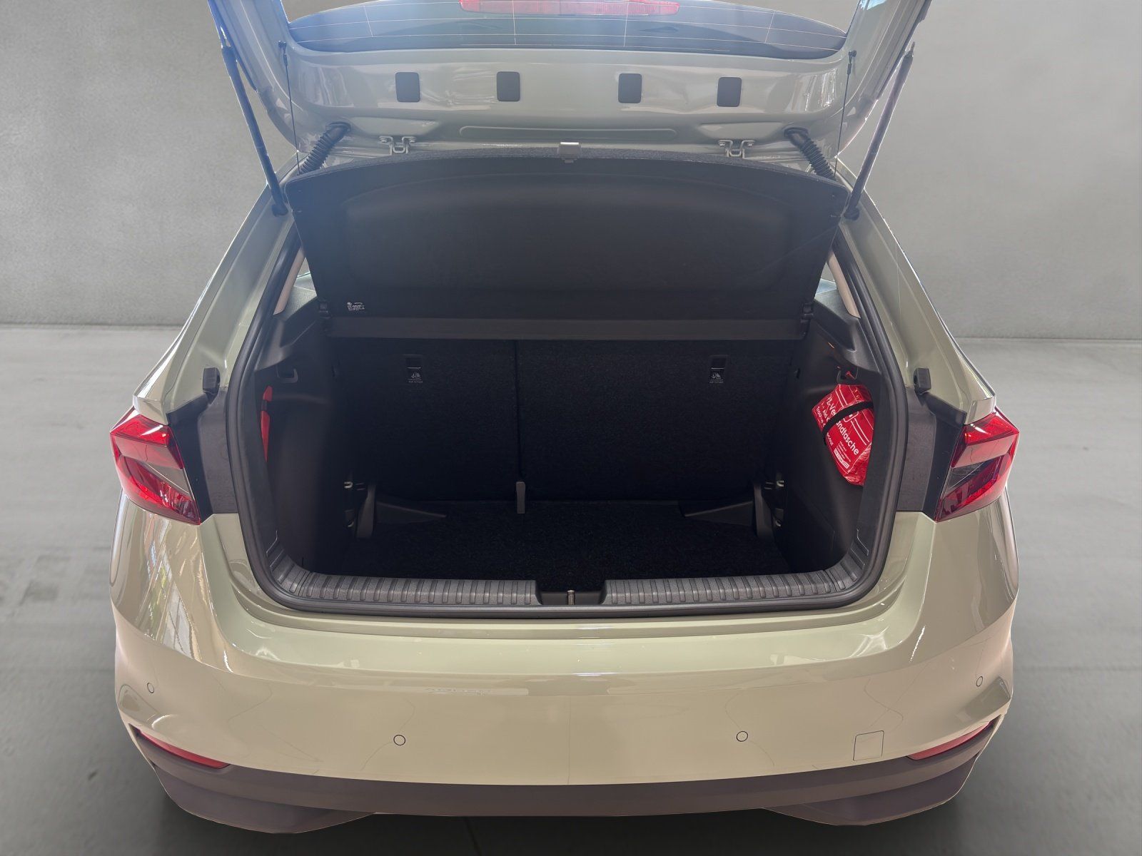 Fahrzeugabbildung SKODA Fabia Essence 1,0 TSI 70 kW Klima/PDC/LMF/Lane