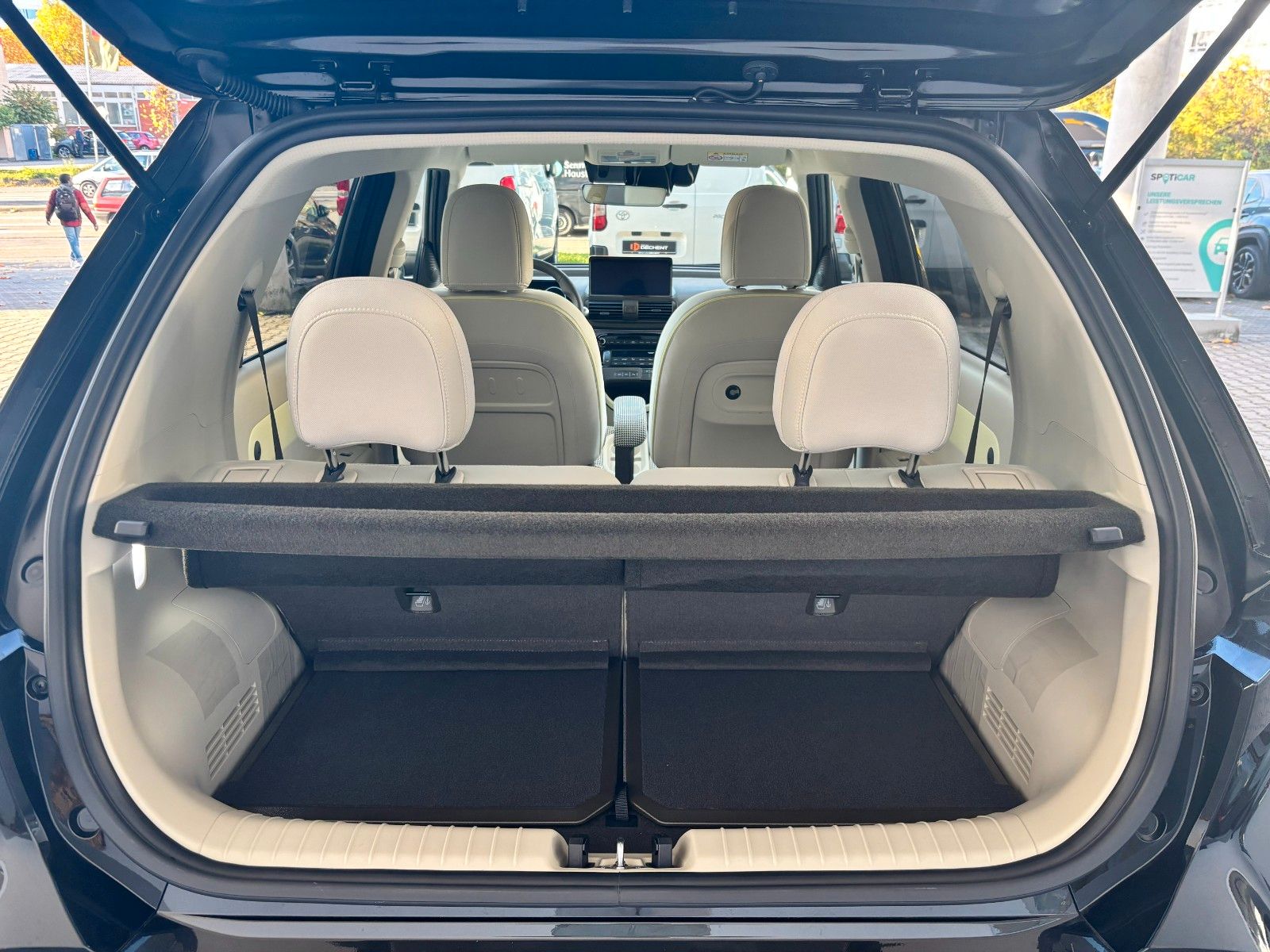 Fahrzeugabbildung Hyundai INSTER 49 kWh Prime 360°/V2L/Ambiente!