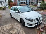 Mercedes-Benz B 200 - Mercedes-Benz 200: Automatik