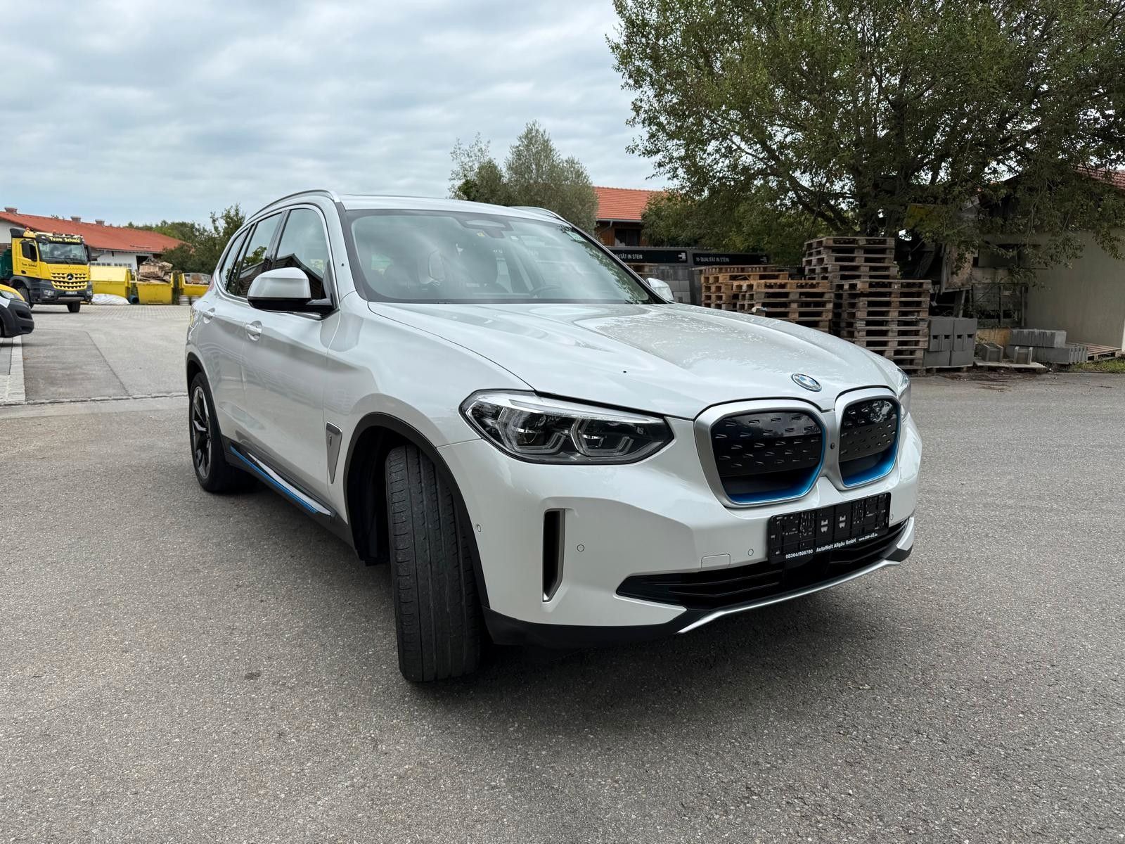 BMW iX3 Impressive / Panorama / 306 Grad / LED / 20" foto 3
