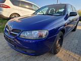 Nissan Almera Visia - Nissan Almera visia mit Benzin-Antrieb