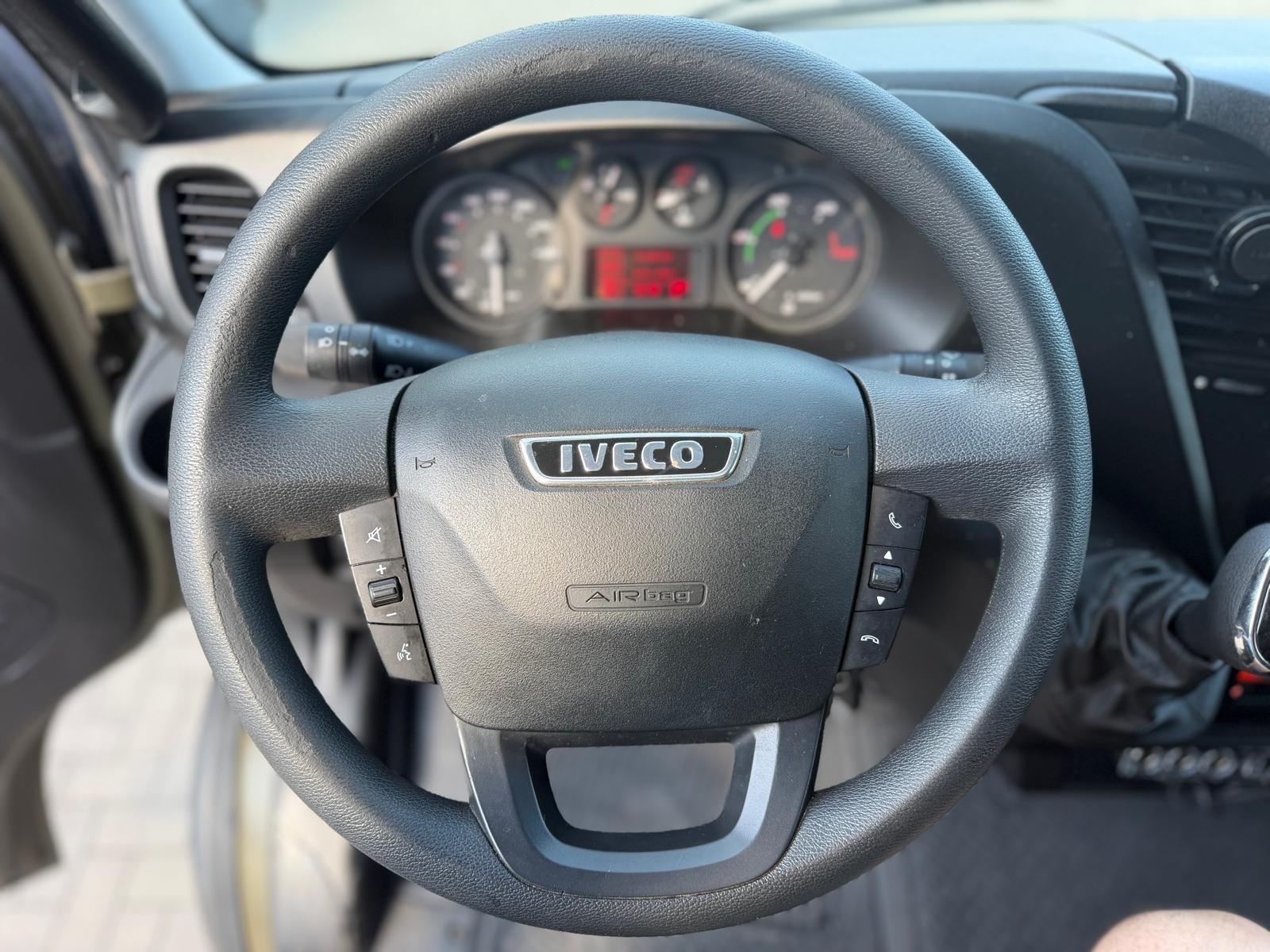 Iveco Abschleppwagen 3,5t-Navi-Aut-Klima