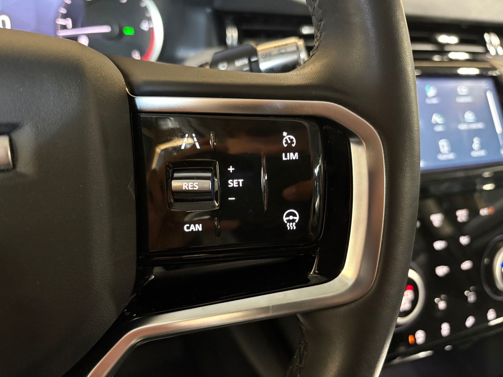 Fahrzeugabbildung Land Rover Discovery Sport AWD/360°/APPLE/SHZ/TEMPOMAT/LED/