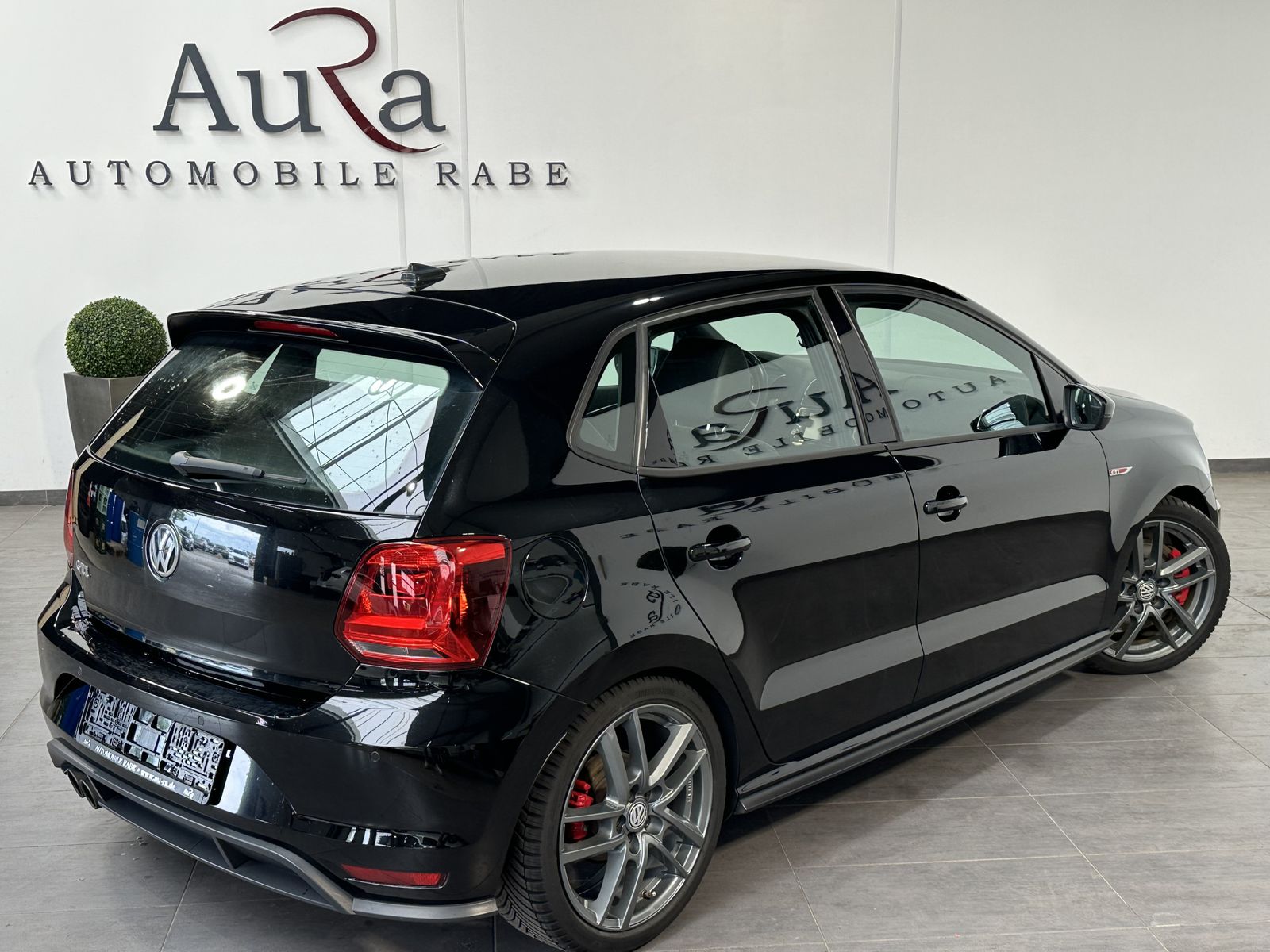 Fahrzeugabbildung Volkswagen Polo 1.8 TSI GTI NAV+LED+SHZ+APS+BLUETOOTH+EU6+2