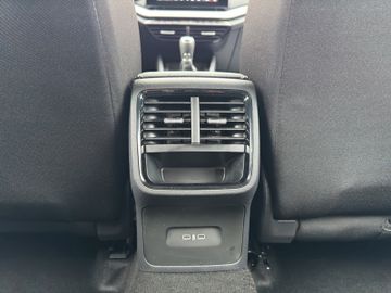 Skoda Octavia Combi 1.5 TSI Essence *ALU*LED*PDChi*SHZ