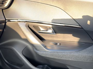 Peugeot 2008 1.2 Benzin 100 Business Kam.+LED+Navi+SHZ