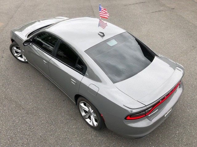 Fahrzeugabbildung Dodge Charger 5.7 V8 HEMI RT 17er Model in grau uni