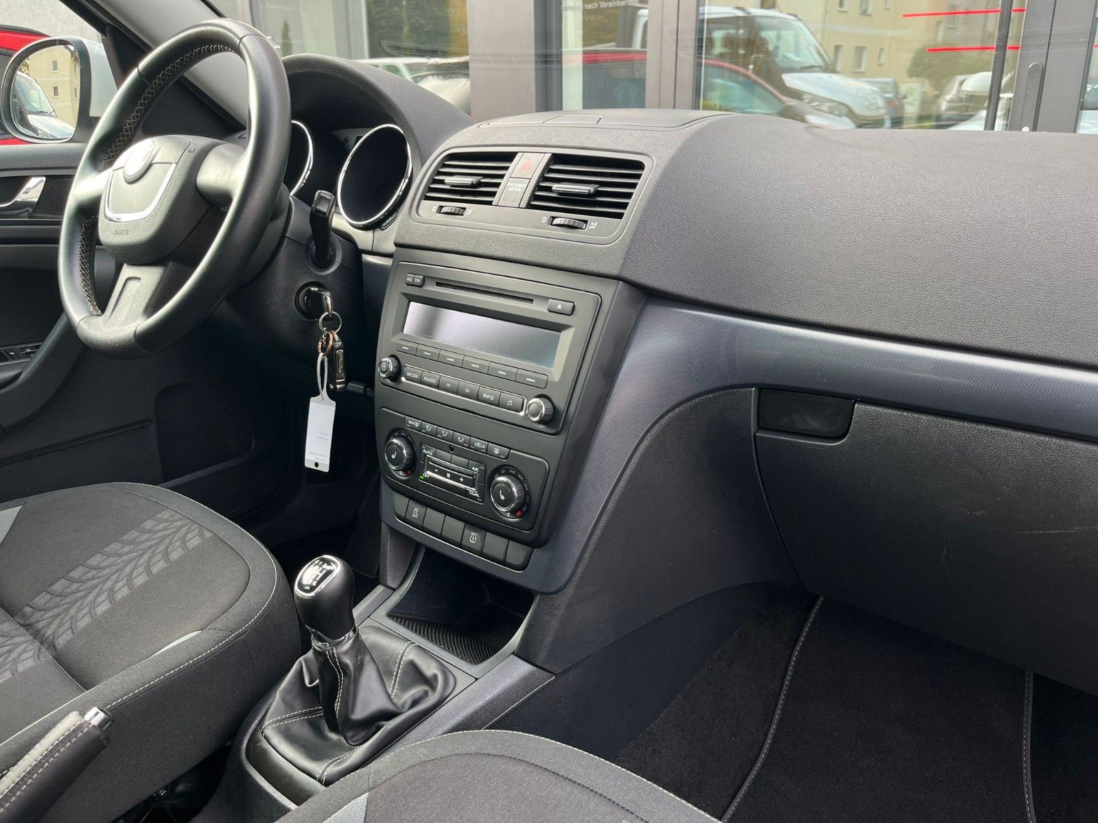 Fahrzeugabbildung SKODA Yeti 1.4TSI Adventure*1.Hand*Allwetter*
