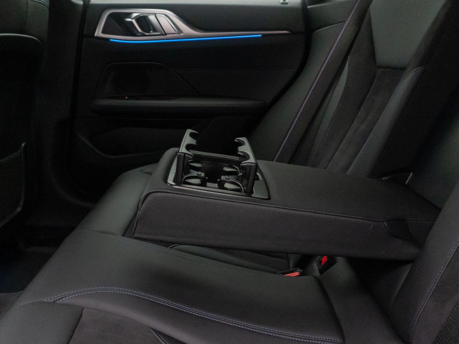Fahrzeugabbildung BMW 420 Gran Coup&eacute; xD M Sport HUD HiFi Kamera 19Zoll