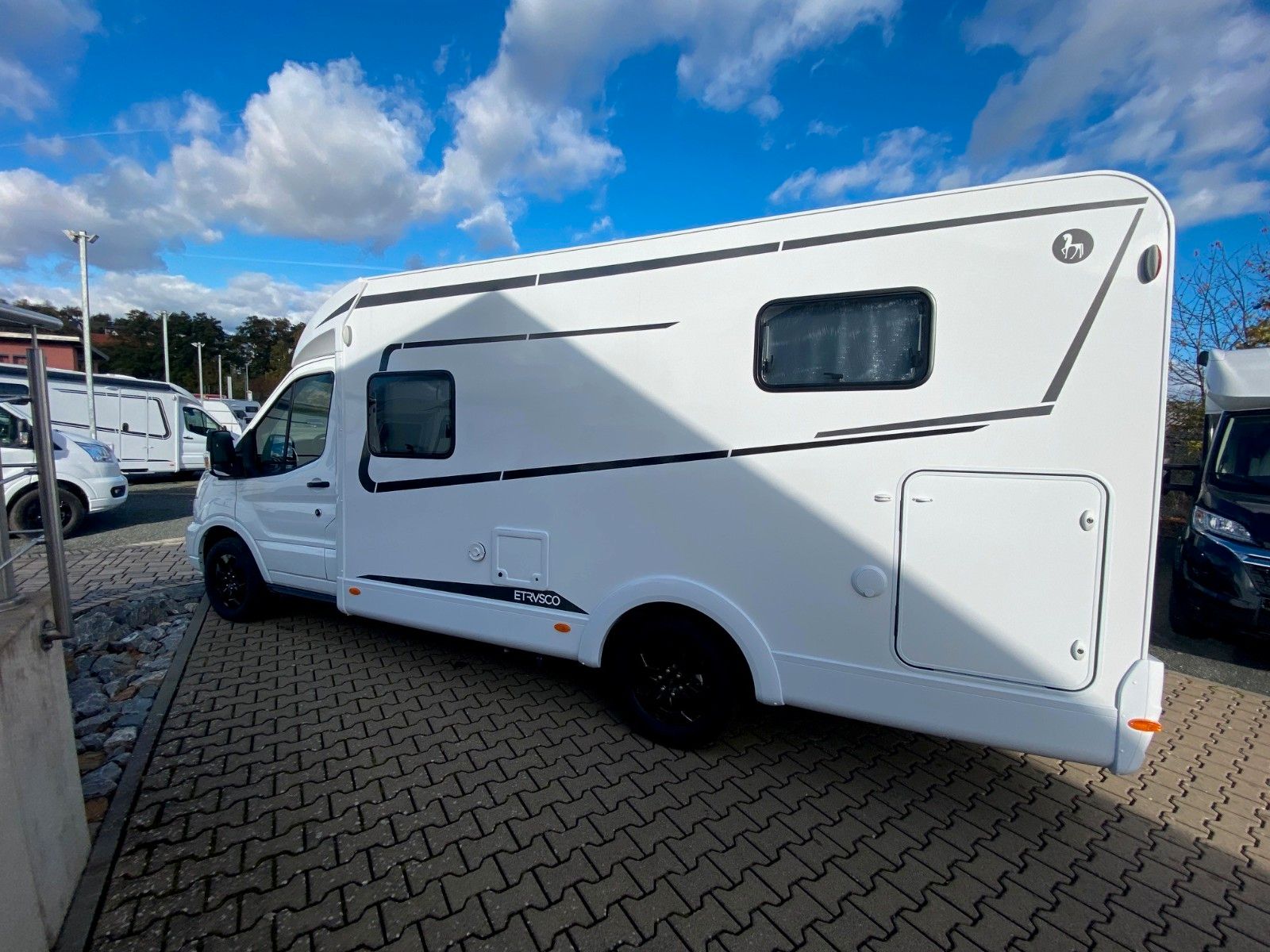 Fahrzeugabbildung Etrusco V 6.6 SF *165PS*Automatik*Markise*RFK*Complete S