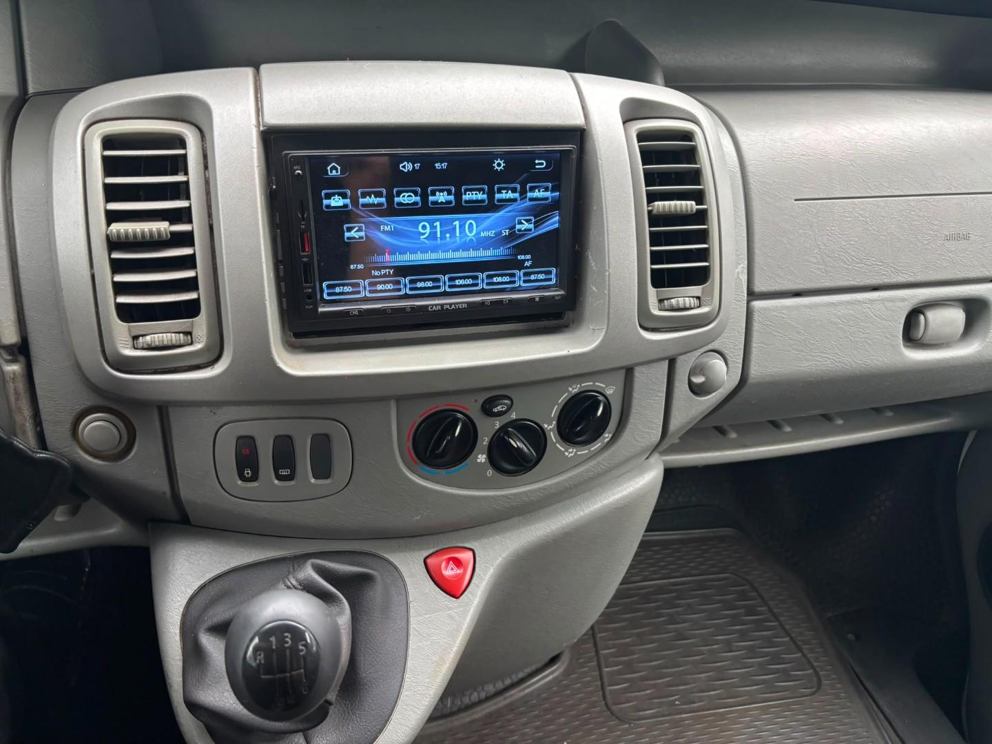 Renault Trafic 2008 — photo 12